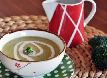 Değişik Brokoli Çorbası Tarifi