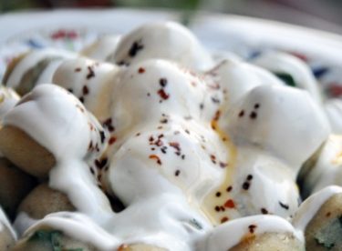 Değişik Yoğurtlu Patates Topları Tarifi
