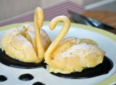 Kuğu Profiterol Tarifi