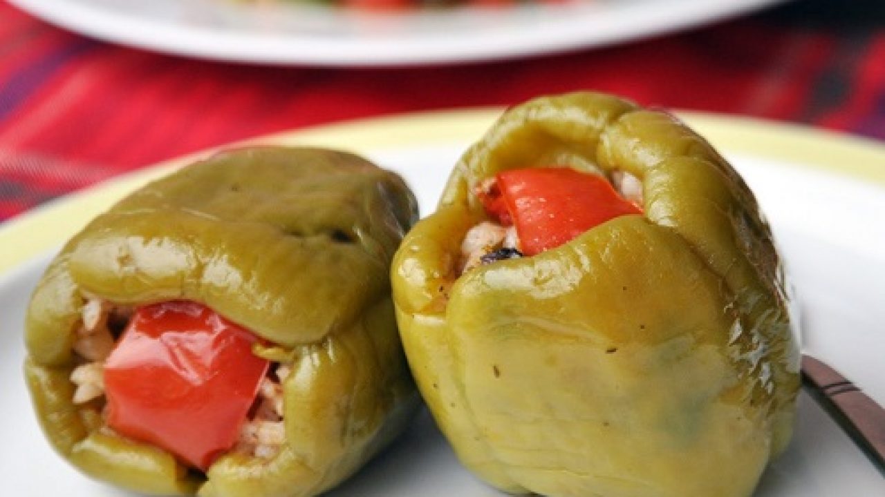 Nefis Zeytinyağlı Biber Dolması Tarifi