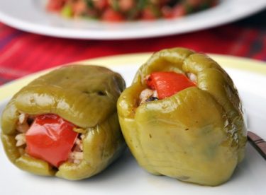 Nefis Zeytinyağlı Biber Dolması Tarifi