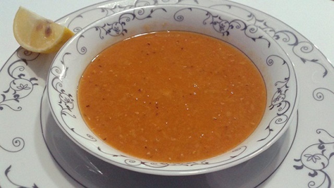 5 Dakikada Nefis Mercimek Çorbası Tarifi