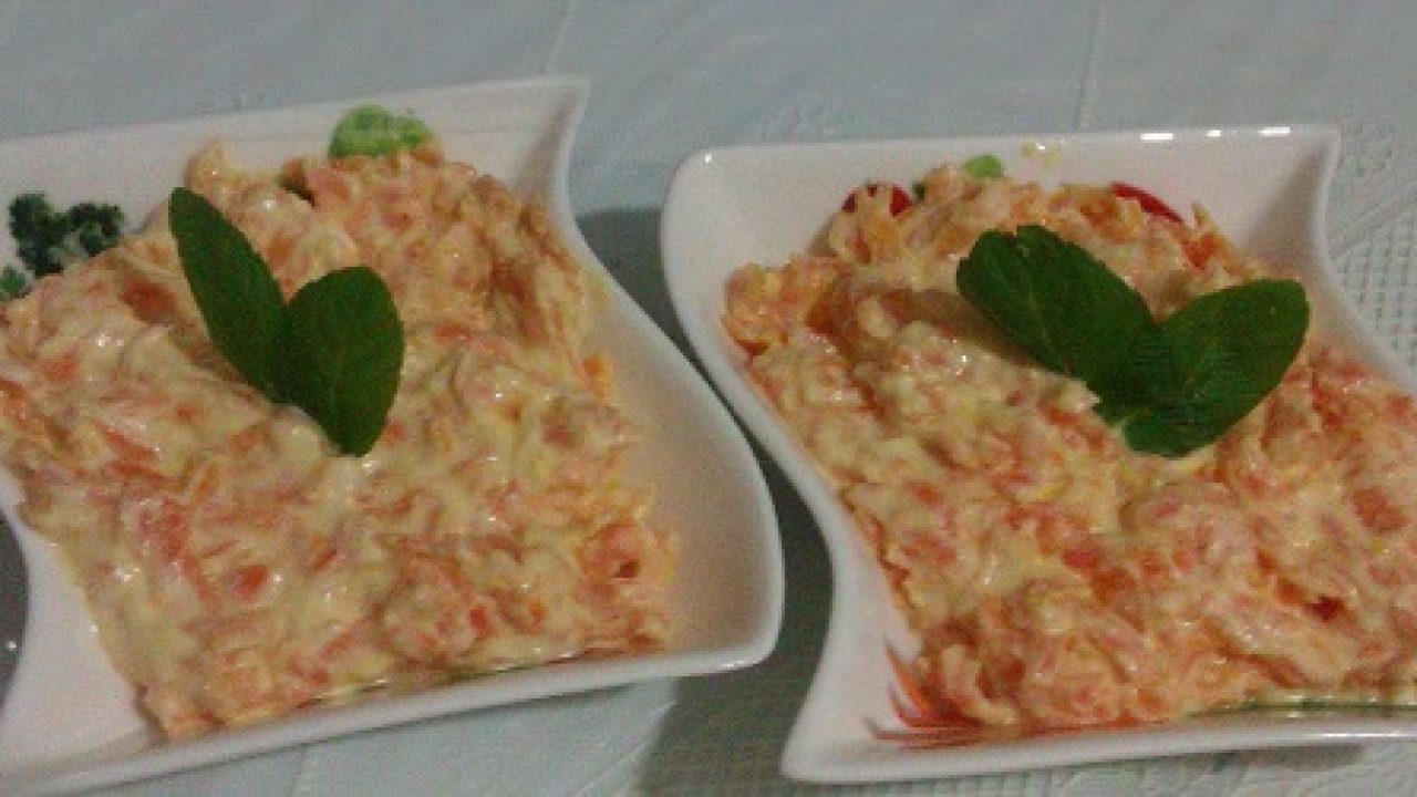 Kolay Havuçlu Kereviz Salatası Tarifi