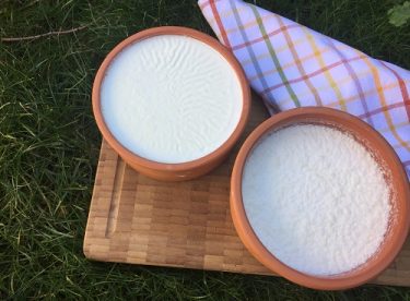 Püf Noktaları ile Ev Yapımı Yoğurt Tarifi