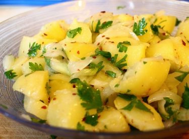 Sumaklı Patates Salatası Tarifi