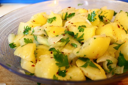 sumakli-patates-salatasi-tarifi