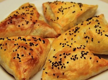 Üçgen Börek Tarifi