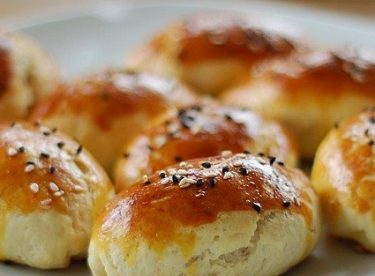 Yumuşacık Labneli Poğaça Tarifi