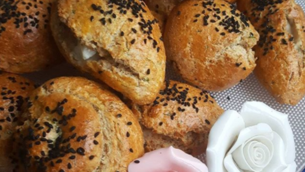 ZEYTİNYAĞLI_DERE OTLU POĞAÇA