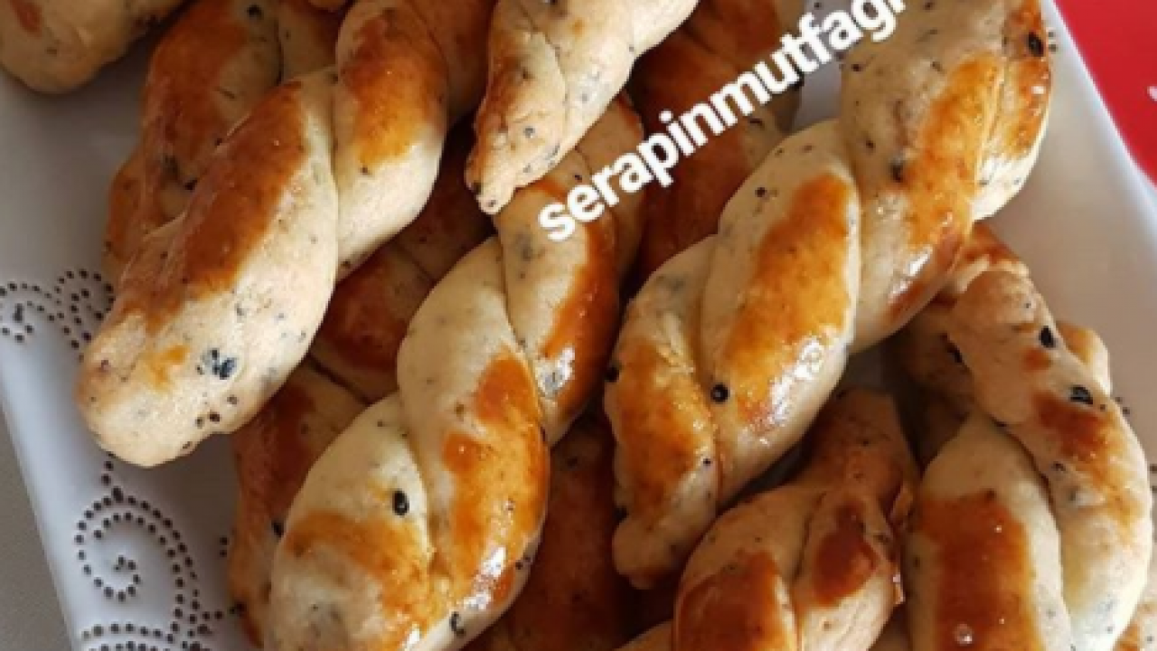 ÇÖREKOTLU TUZLU KURABİYE