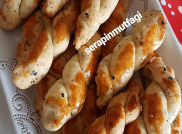 ÇÖREKOTLU TUZLU KURABİYE