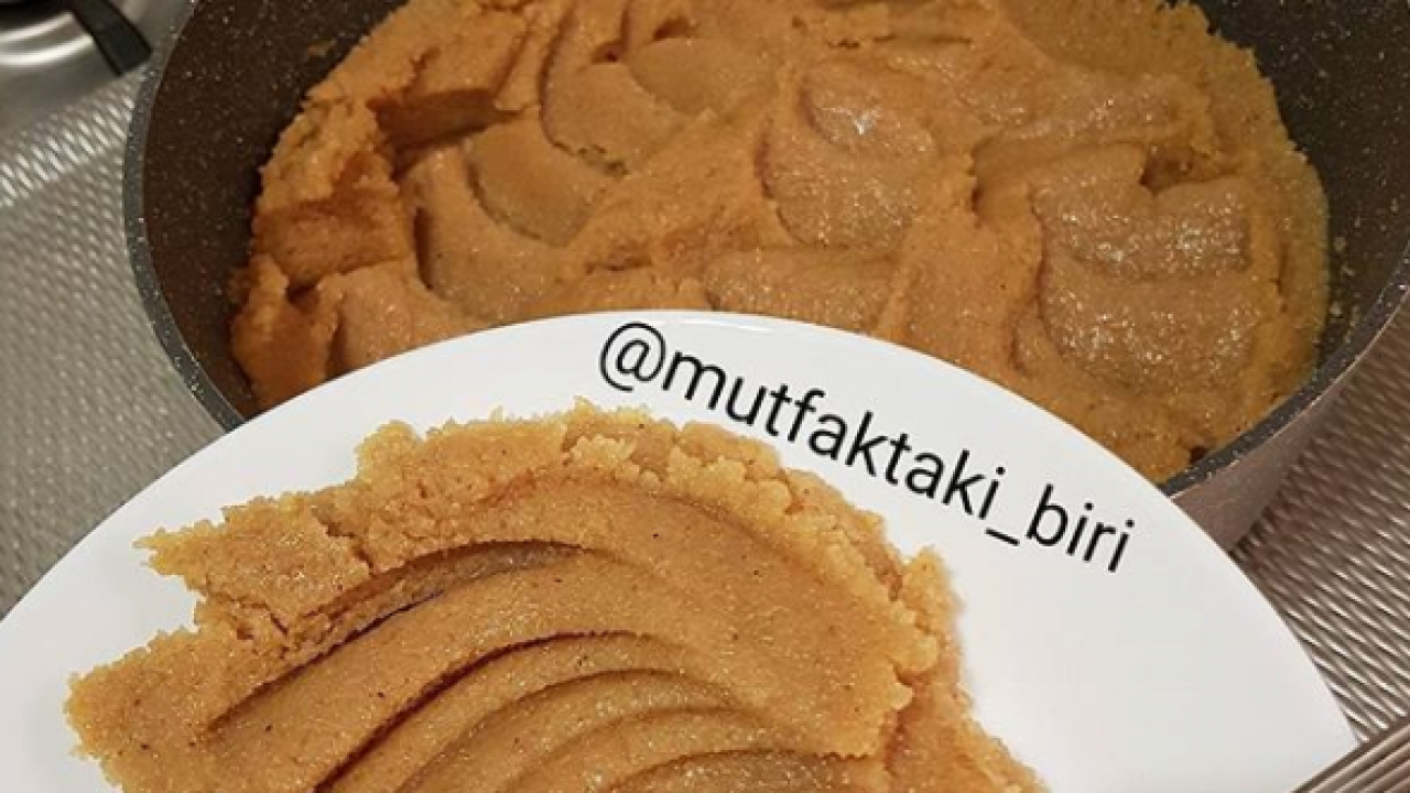 İrmik helvası Nefis Yemek Tarifleri İrmik helvası Nefis Yemek Tarifleri