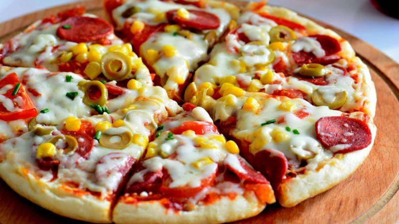 PRATİK BAZLAMA PİZZA TARİFİ