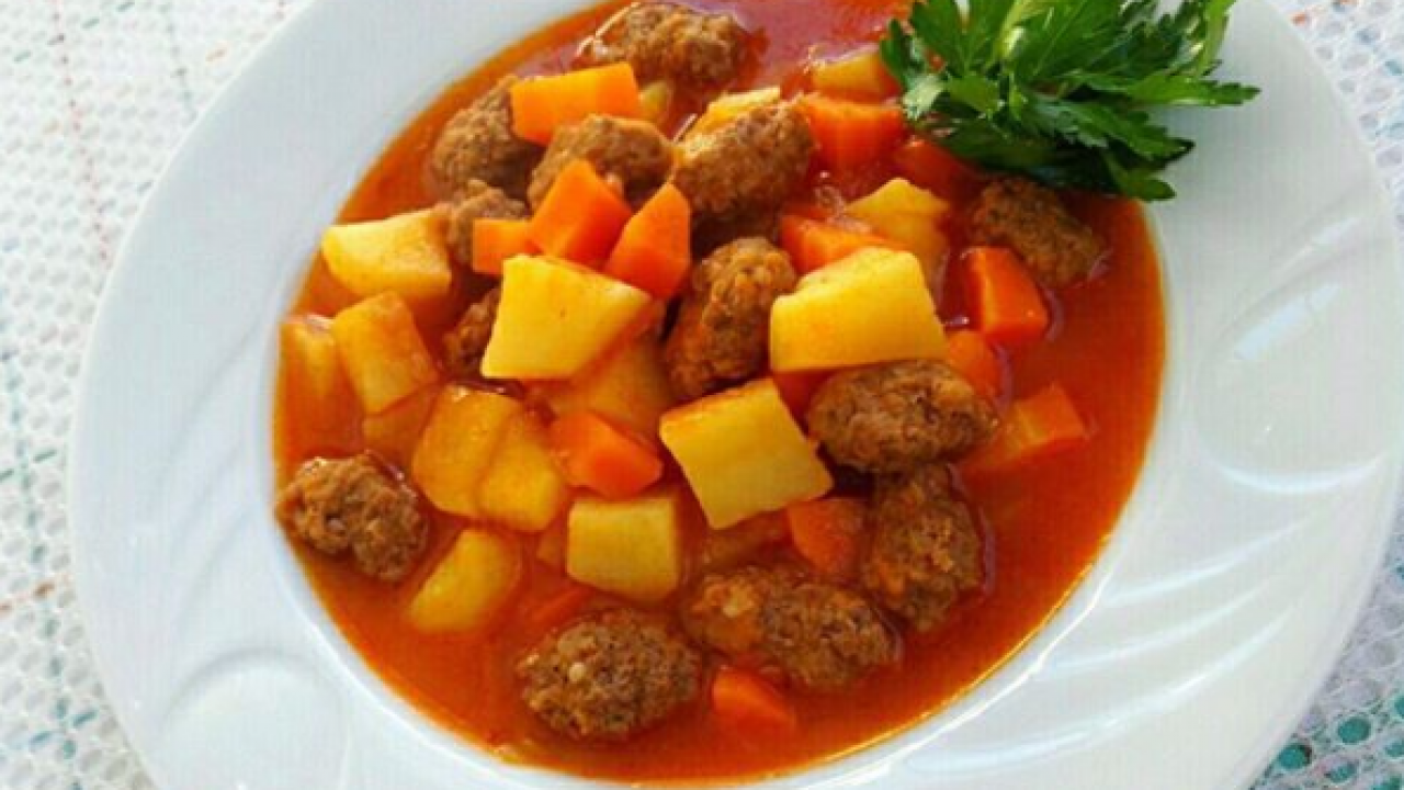 Patatesli ve Havuçlu Sulu Köfte