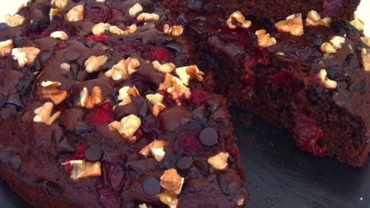 Vişneli, frambuazlı browni
