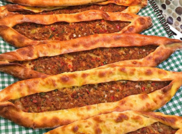 Kıymalı Pide