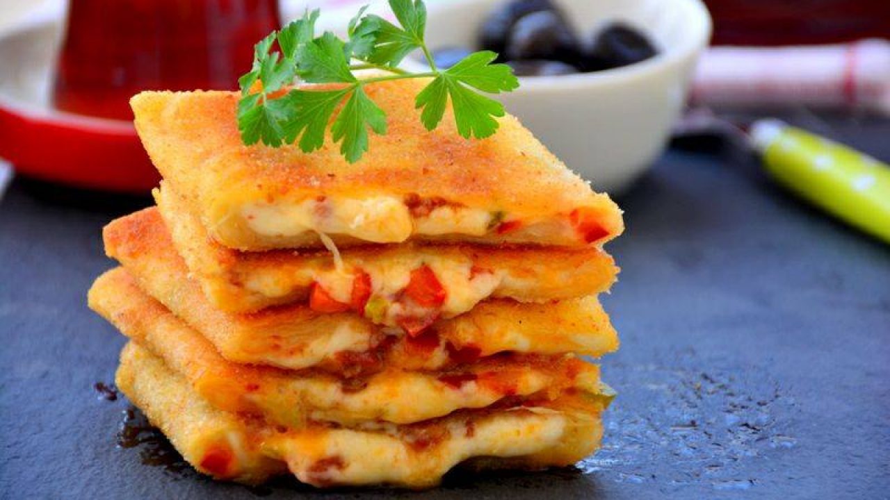 PRATİK KAHVALTI BÖREĞİ TARİFİ