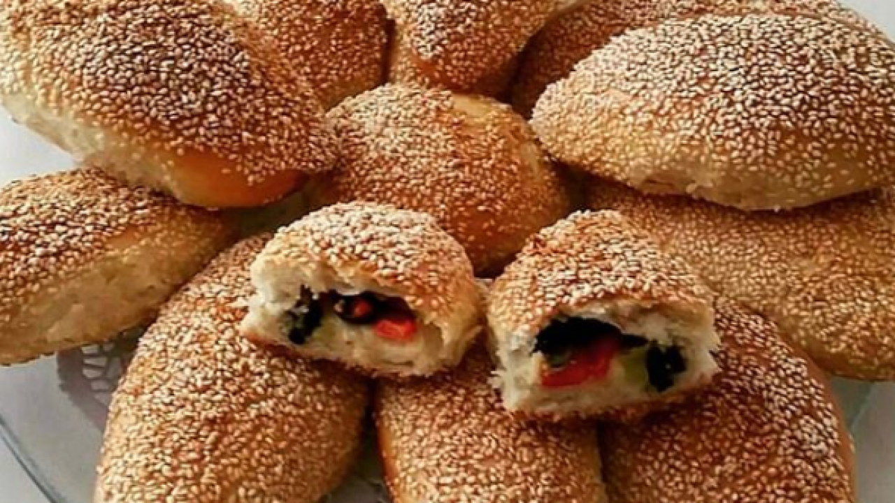 SİMİT TADINDA ZEYTİNLİ KAHVALTI POĞAÇASI