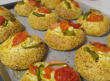 Simit Tadında Pizza Poğaça