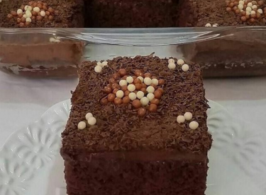 ÇİKOLATALI KOLAY PASTA