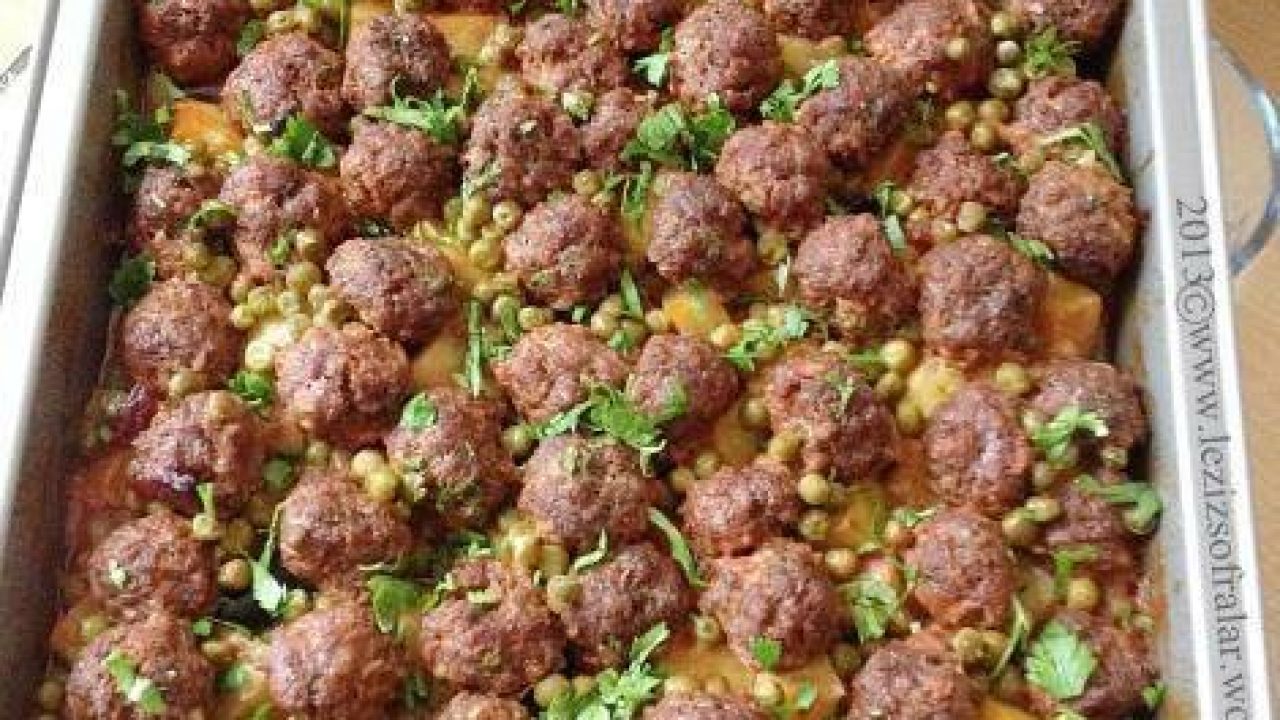 FIRINDA SEBZELİ MİSKET KÖFTE