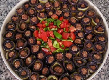 KÖFTELİ PATLICAN SARMASI