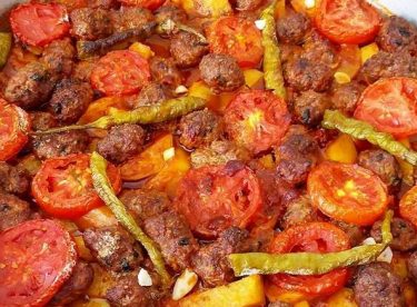 FIRINDA KÖFTE PATATES