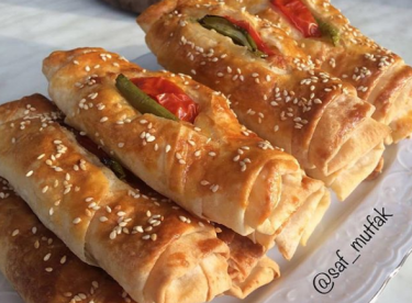 Karnıyarık Börek