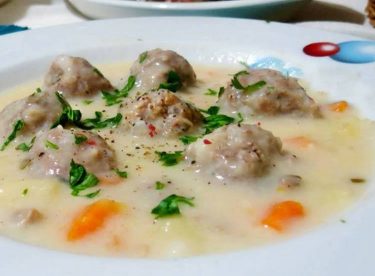 TERBİYELİ SULU KÖFTE