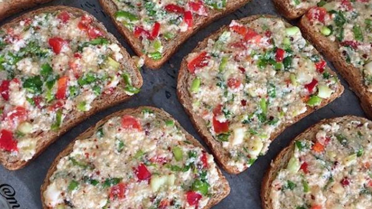 YUMURTALI PEYNİRLİ EKMEK