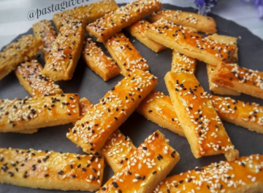 Zeytinyağlı Tuzlu Kurabiye Malzemeler