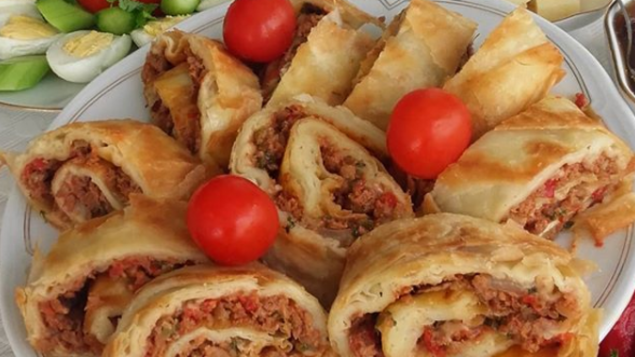 Lahmacun Böreği