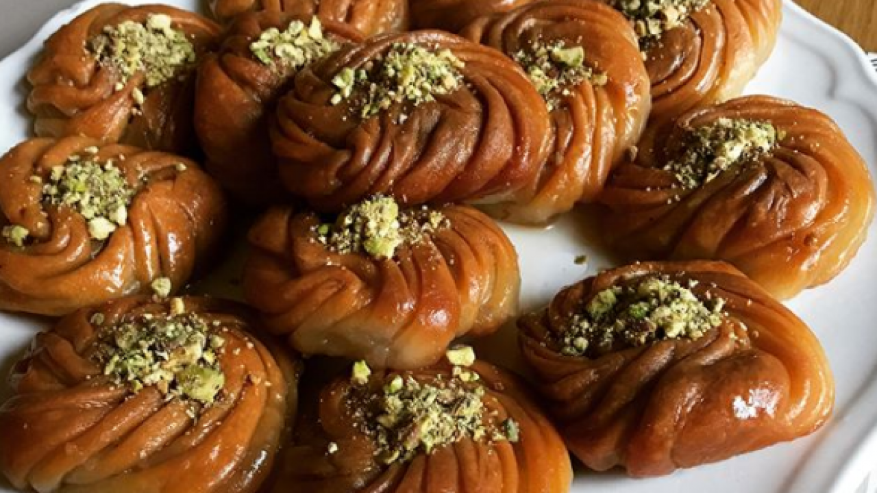 Gül tatlısı