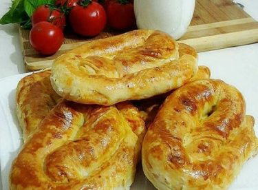 PATATESLİ BÖREK
