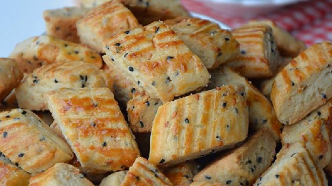 TUZLU KURABİYE