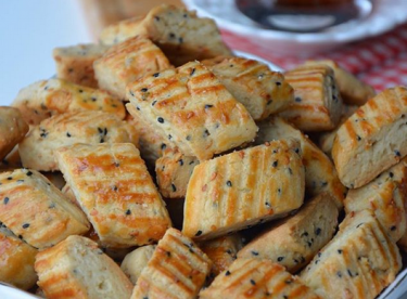 TUZLU KURABİYE