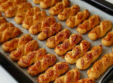 TUZLU KURABİYE