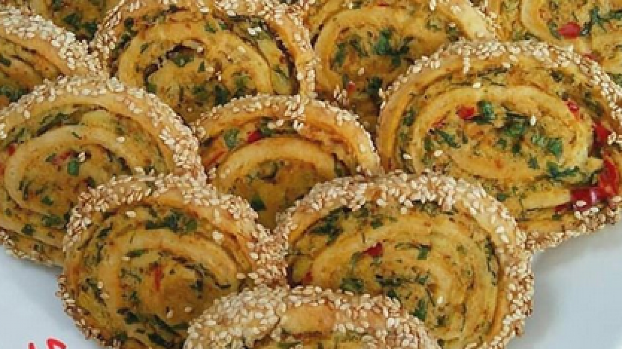 PATATESLİ TUZLU RULO PASTA