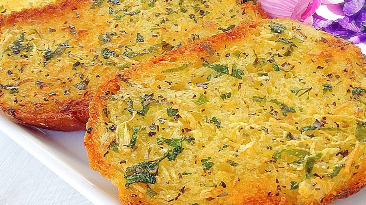 SARIMSAKLI EKMEK DİLİMLERİ