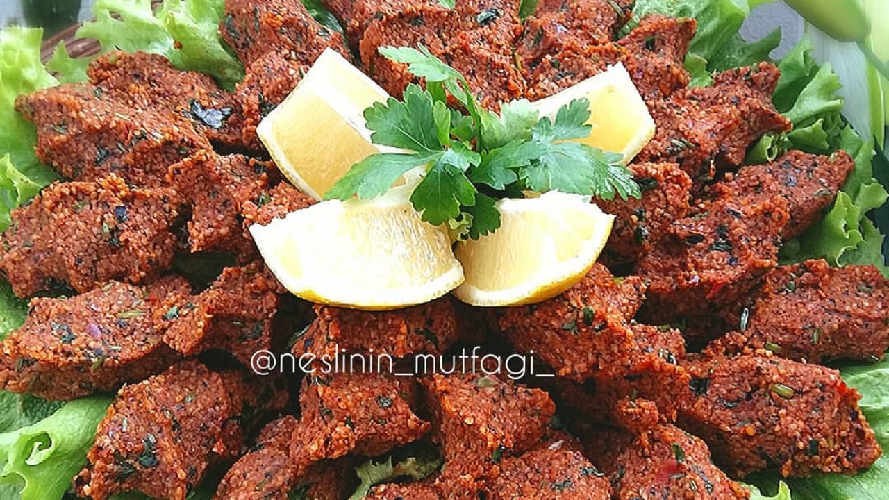 ÇİĞ KÖFTE YAPIMI